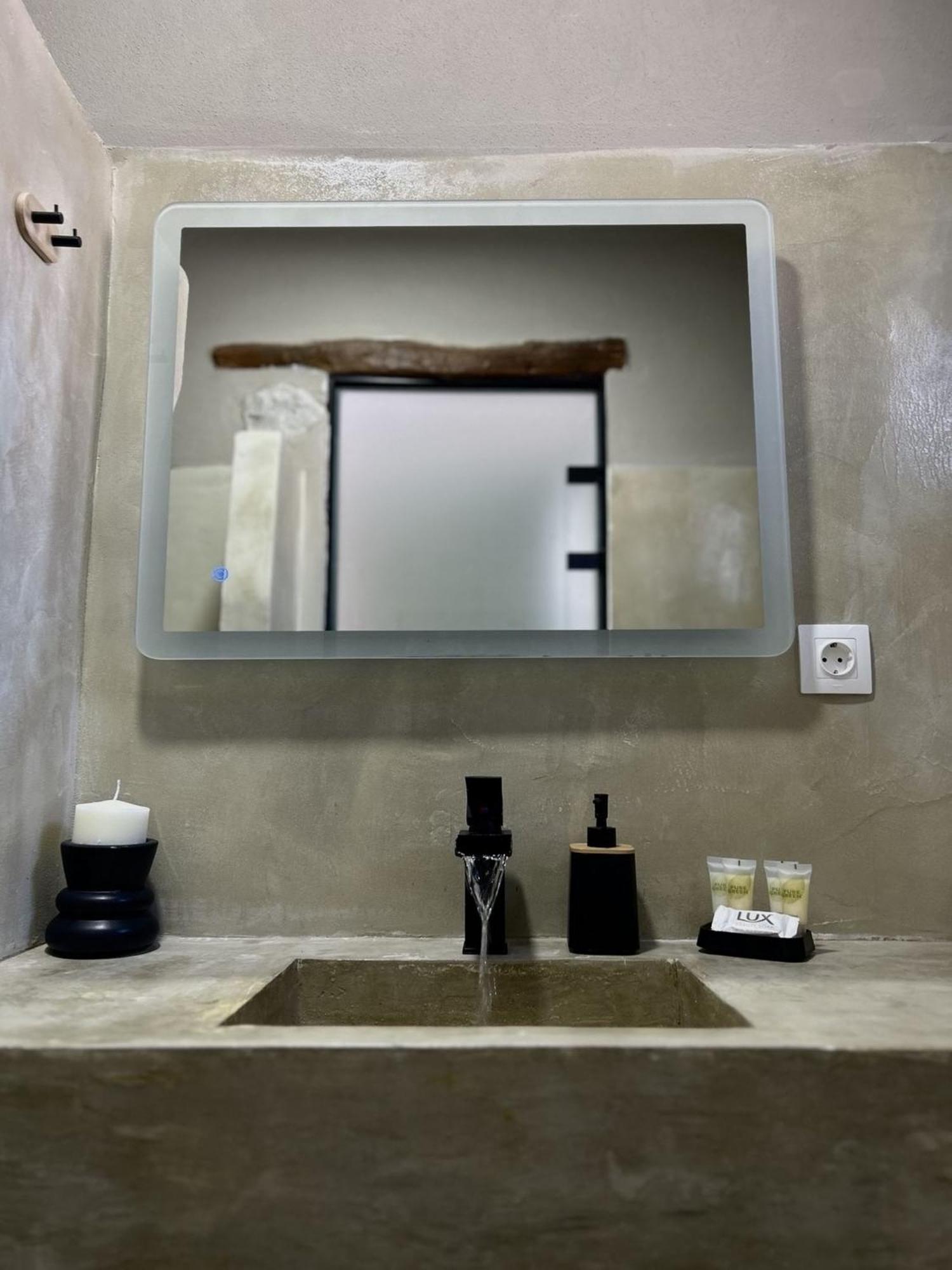קמילרי Sonia'S Luxury Apartment With Jacuzzi מראה חיצוני תמונה